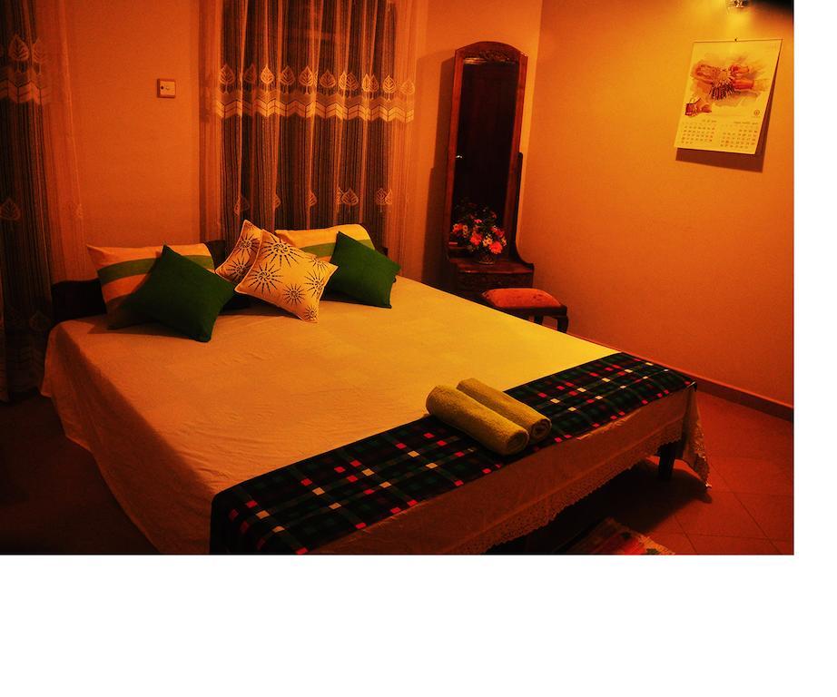 Angel Rest Hotel Mirissa Bagian luar foto