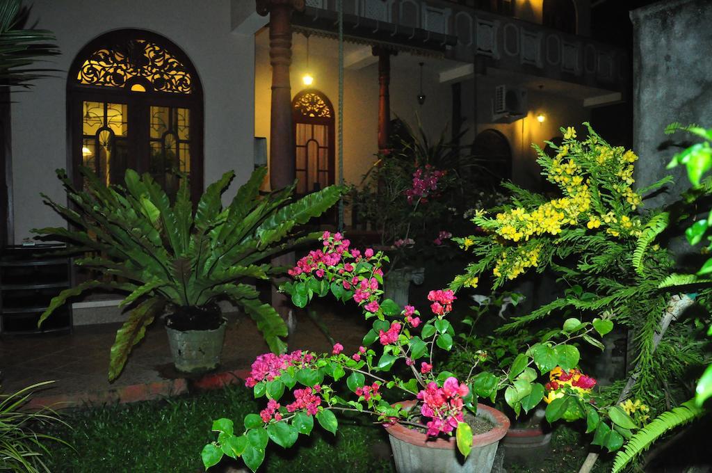 Angel Rest Hotel Mirissa Bagian luar foto