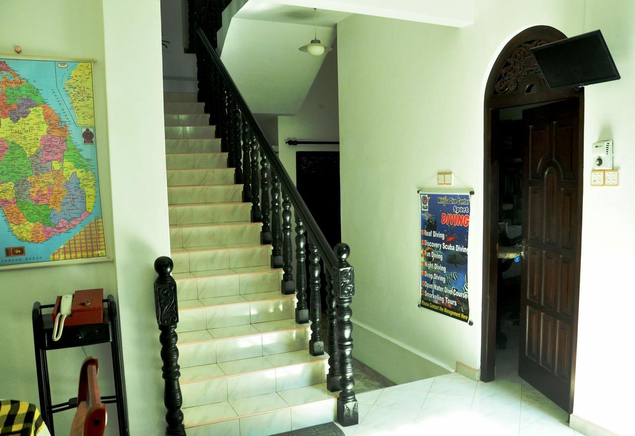 Angel Rest Hotel Mirissa Bagian luar foto