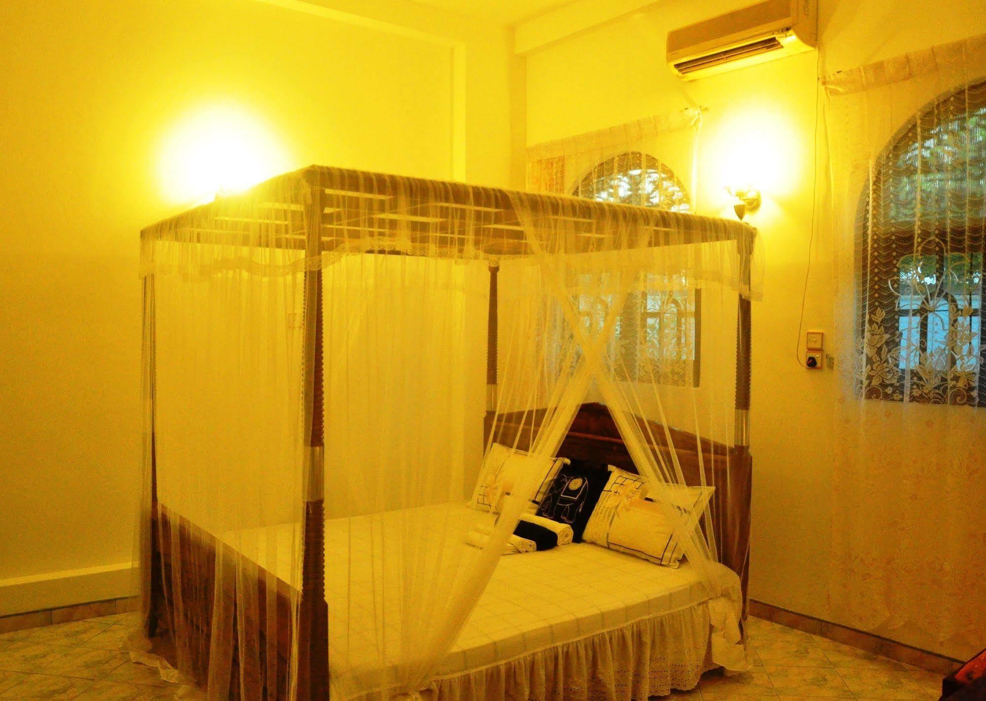 Angel Rest Hotel Mirissa Bagian luar foto